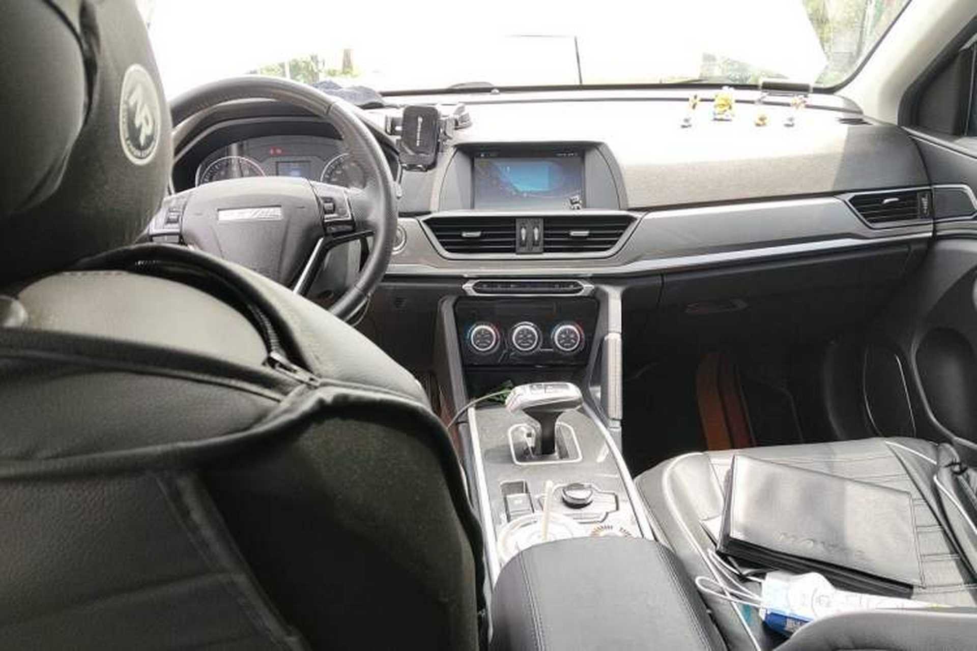 Used Haval H6 2018 Blue Label Sport Edition 1.5T Automatic Two-Wheel Drive Elite Model Center Console