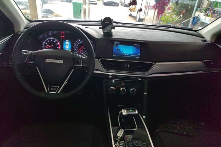 Used Haval H6 2018 Blue Label Sport Edition 1.5T Automatic Two-Wheel Drive Elite Model Center Console