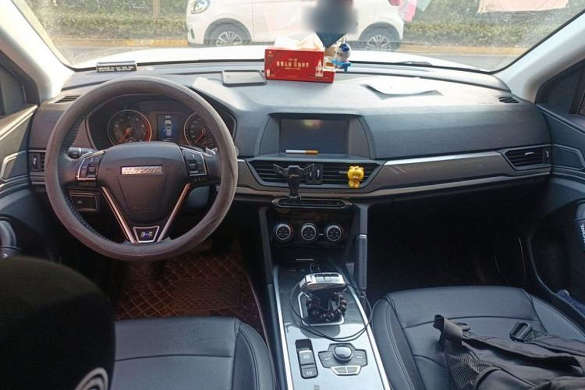 Used Haval H6 2018 Blue Label Sport Edition 1.5T Automatic Two-Wheel Drive Elite Model Center Console