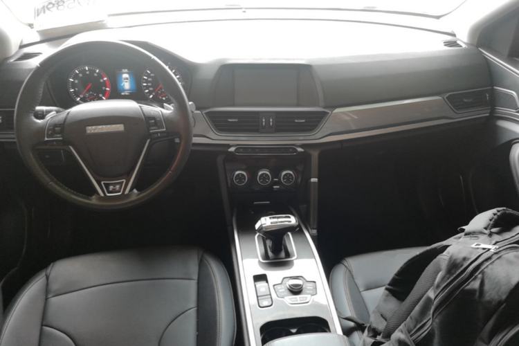 Used Haval H6 2018 Blue Label Sport Edition 1.5T Automatic Two-Wheel Drive Elite Model Center Console