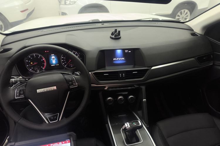 Used Haval H6 2018 Sport Edition 1.5T Automatic Two-Wheel Drive Elite Model China V Standard Center Console