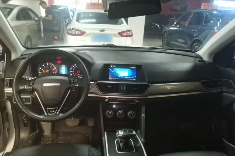 Used Haval H6 2018 Red-Label Sport Edition 1.5T Automatic Two-Wheel Drive Elite Model Center Console