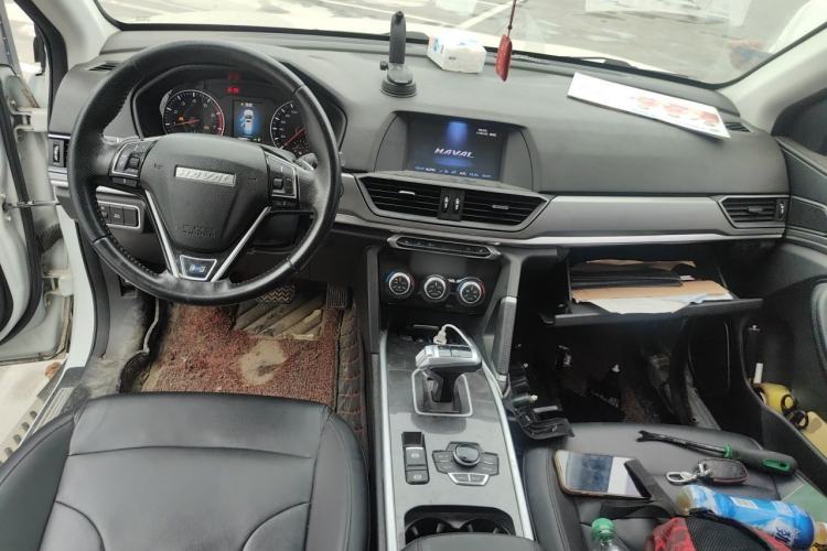 Used Haval H6 2018 Blue Label Sport Edition 1.5T Automatic Two-Wheel Drive Elite Model Center Console