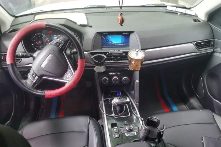 Used Haval H6 2018 Red-Label Sport Edition 1.5T Automatic Two-Wheel Drive Elite Model Center Console