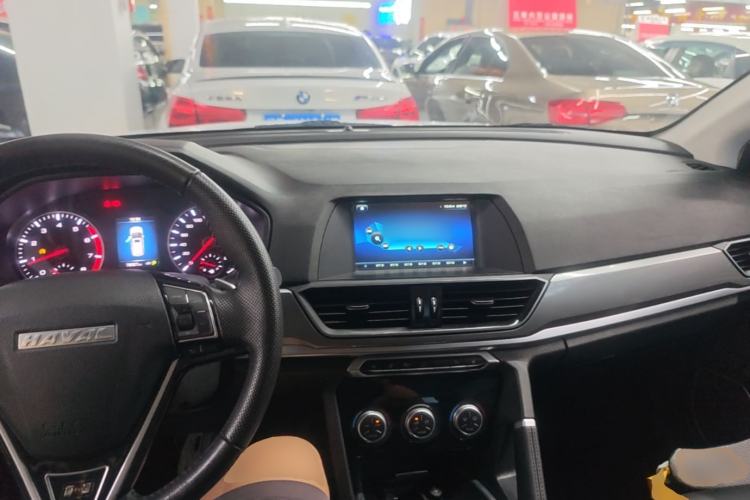 Used Haval H6 2018 Sport Edition 1.5T Automatic Two-Wheel Drive Elite Model China V Standard Center Console