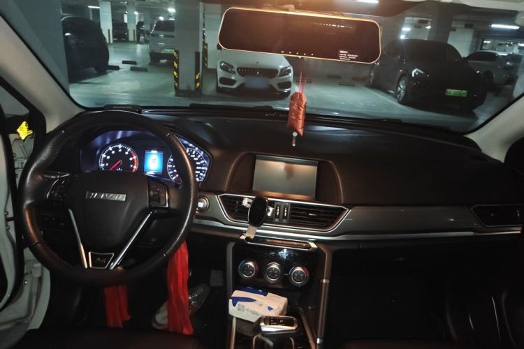 Used Haval H6 2018 Red-Label Sport Edition 1.5T Automatic Two-Wheel Drive Elite Model Center Console