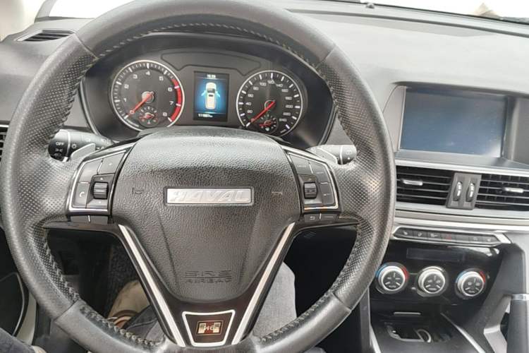 Used Haval H6 2018 Red-Label Sport Edition 1.5T Automatic Two-Wheel Drive Elite Model Center Console