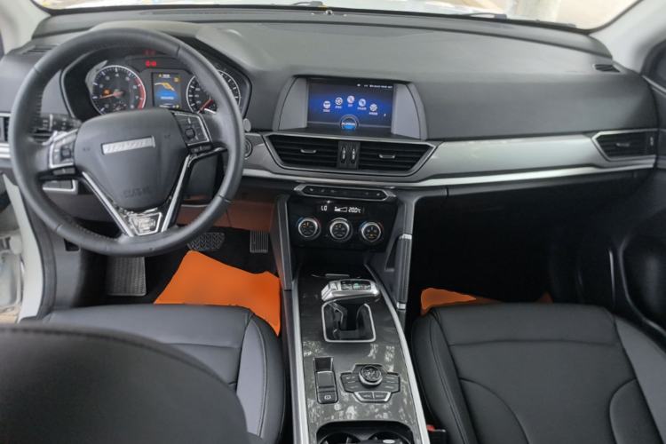 Used Haval H6 2018 Sport Edition 1.5T Automatic Two-Wheel Drive Elite Model China V Standard Center Console