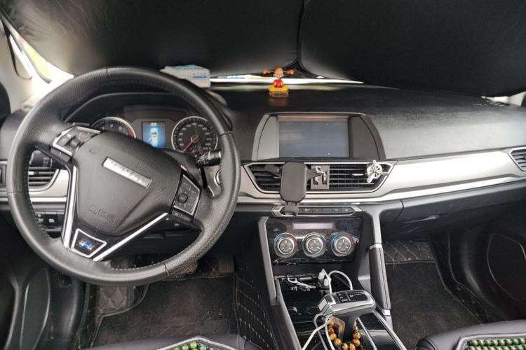 Used Haval H6 2018 Blue Label Sport Edition 1.5T Automatic Two-Wheel Drive Elite Model Center Console