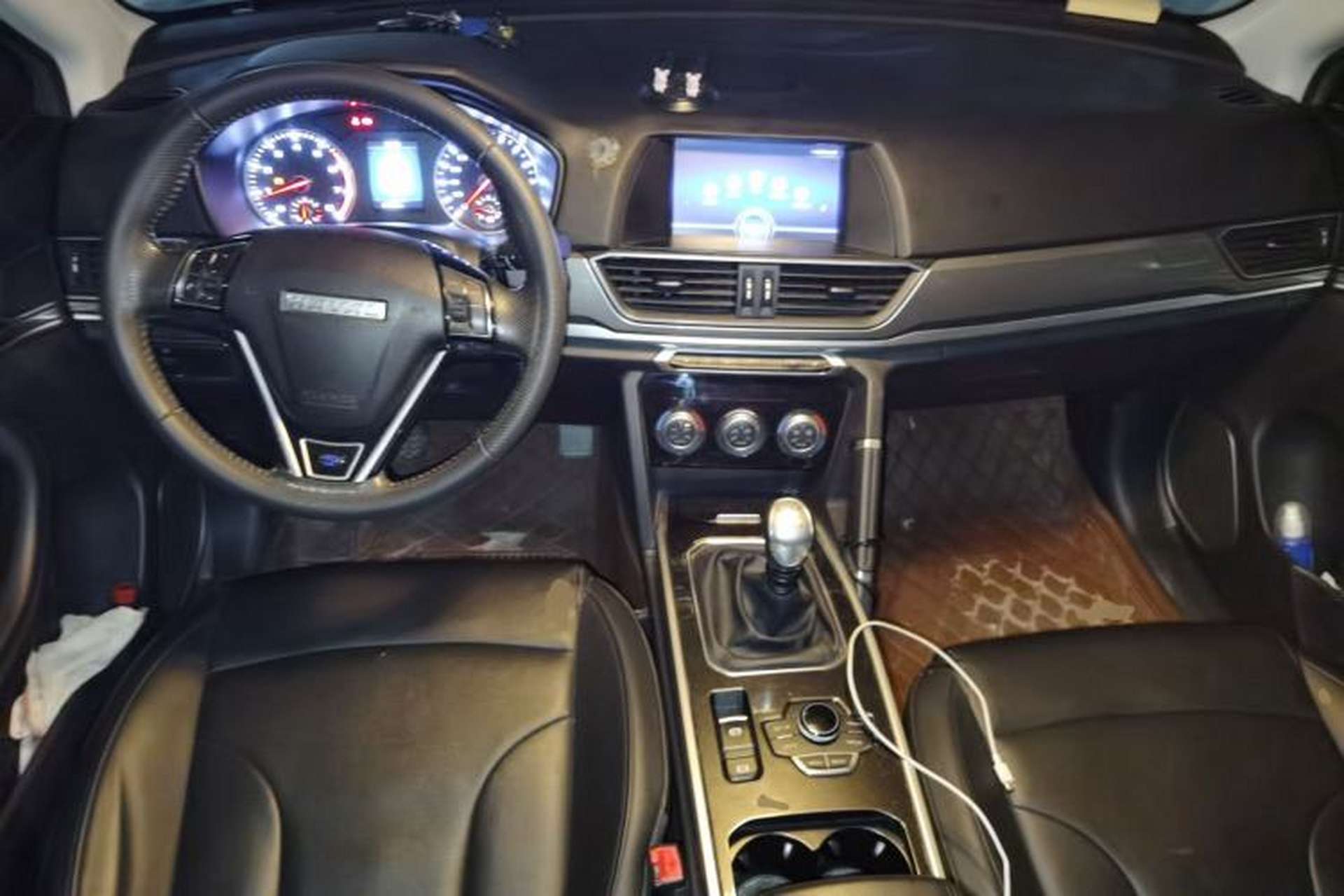 Used Haval H6 2018 Blue Label Sport Edition 1.5T Manual Two-Wheel Drive Elite Model Center Console