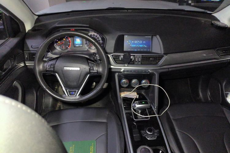 Used Haval H6 2018 Blue Label Sport Edition 1.5T Automatic Two-Wheel Drive Elite Model Center Console