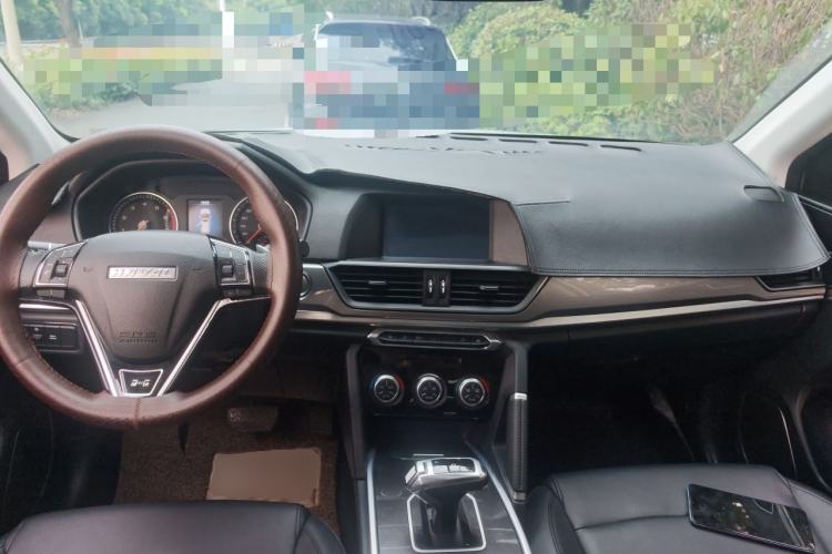 Used Haval H6 2018 Sport Edition 1.5T Automatic Two-Wheel Drive Elite Model China V Standard Center Console