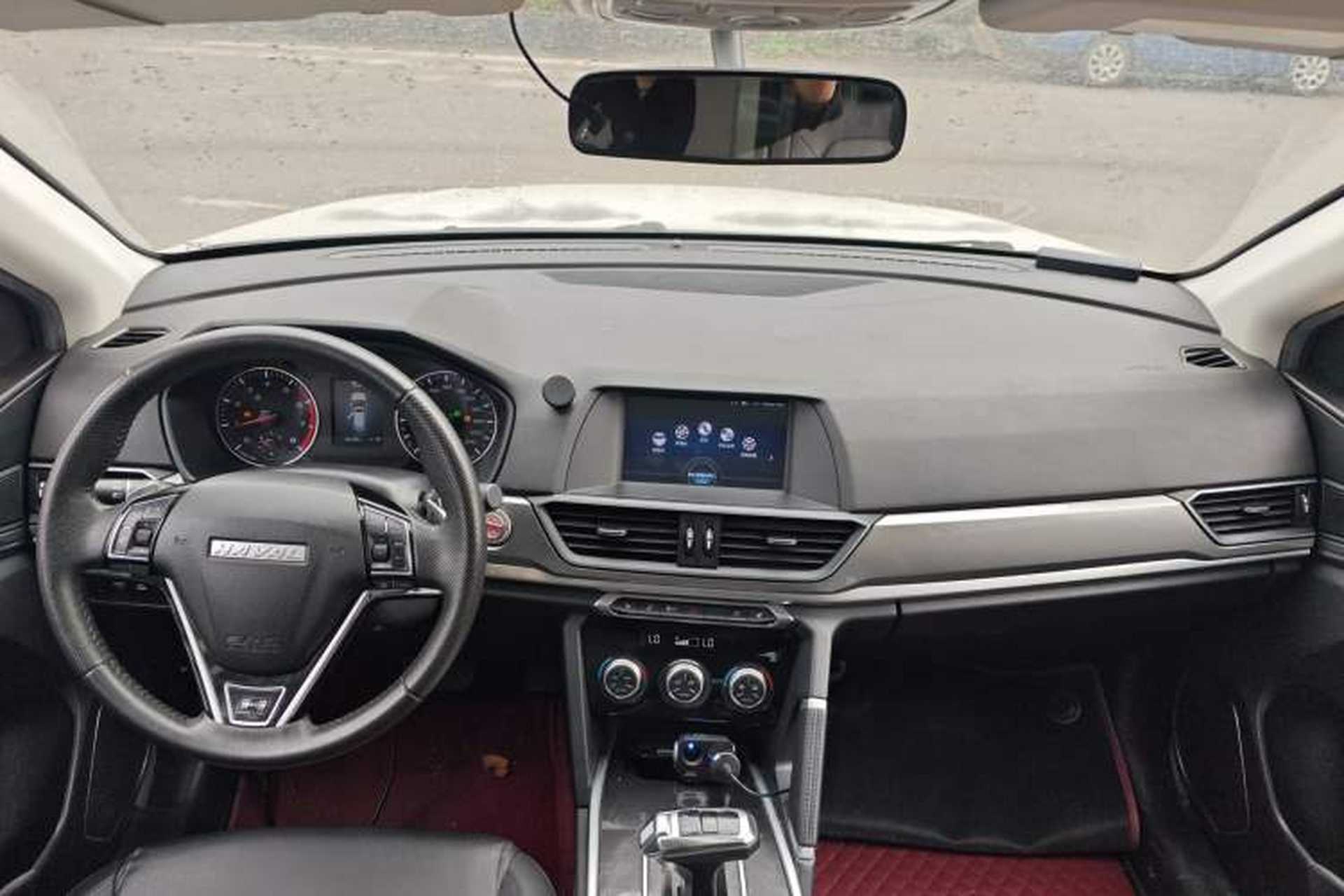 Used Haval H6 2018 Sport Edition 1.5T Automatic Two-Wheel Drive Elite Model China V Standard Center Console