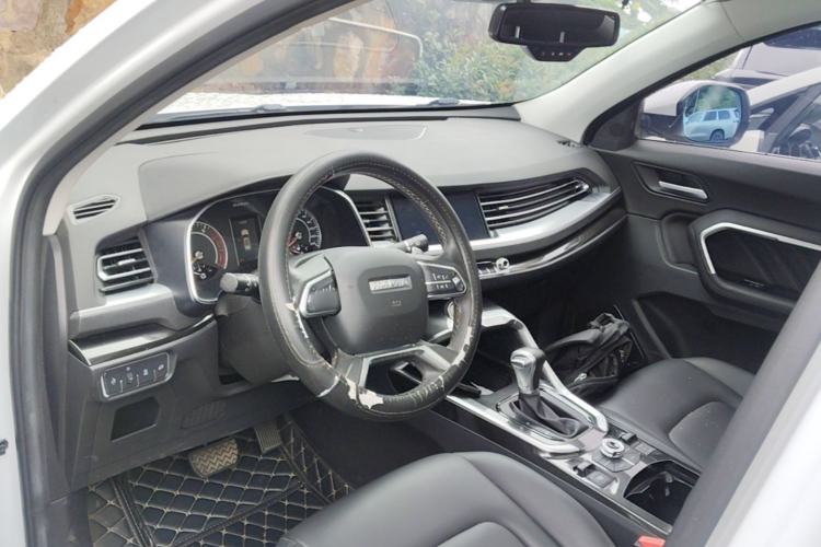 Used Haval H6 2018 Red-Label 1.5T Automatic Luxury Model Center Console