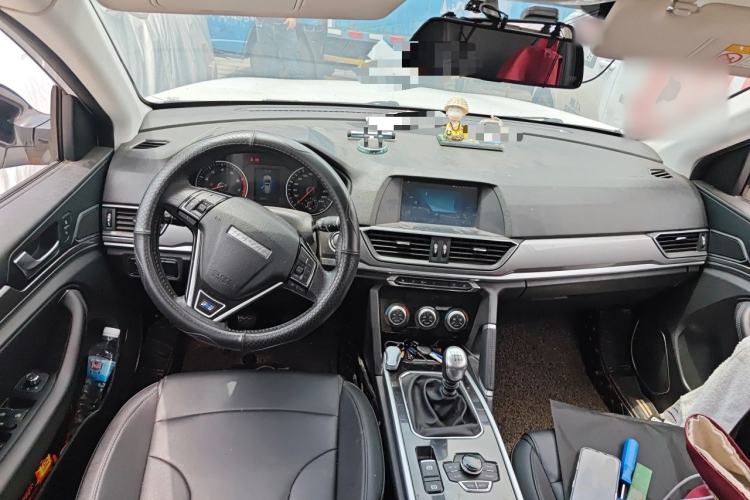 Used Haval H6 2018 Blue Label Sport Edition 1.5T Manual Two-Wheel Drive Elite Model Center Console