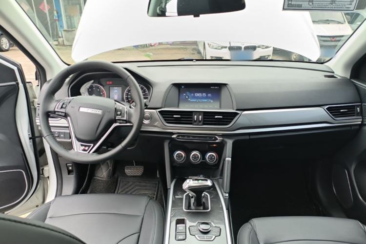 Used Haval H6 2018 Red-Label Sport Edition 1.5T Automatic Two-Wheel Drive Elite Model Center Console