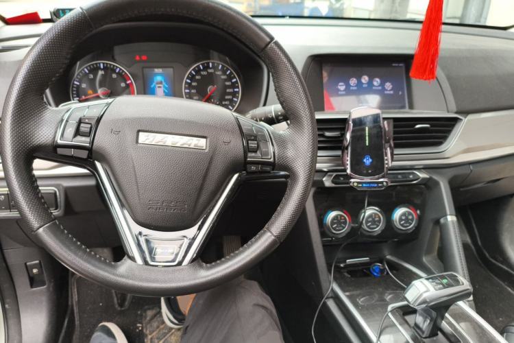 Used Haval H6 2018 Blue Label Sport Edition 1.5T Automatic Two-Wheel Drive Elite Model Center Console
