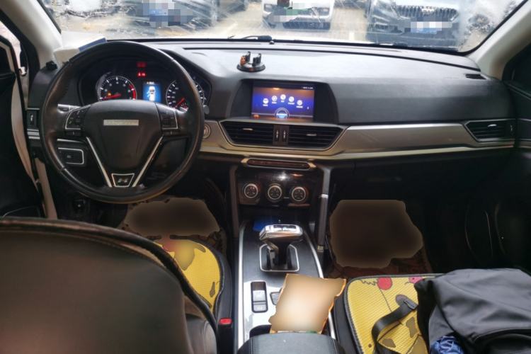 Used Haval H6 2018 Sport Edition 1.5T Automatic Two-Wheel Drive Elite Model China V Standard Center Console