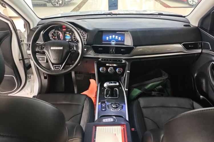 Used Haval H6 2018 Blue Label Sport Edition 1.5T Automatic Two-Wheel Drive Elite Model Center Console