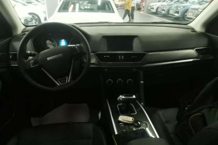 Used Haval H6 2018 Blue Label Sport Edition 1.5T Automatic Two-Wheel Drive Elite Model Center Console
