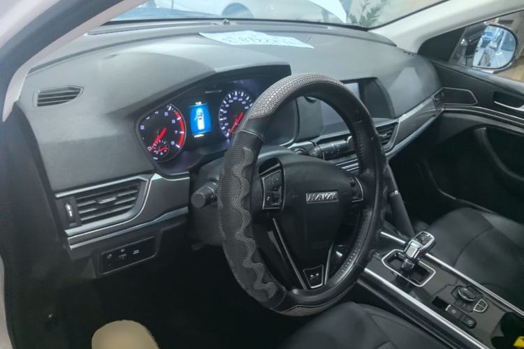 Used Haval H6 2018 Red-Label Sport Edition 1.5T Automatic Two-Wheel Drive Elite Model Center Console