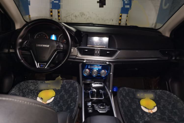 Used Haval H6 2018 Blue Label Sport Edition 1.5T Automatic Two-Wheel Drive Elite Model Center Console