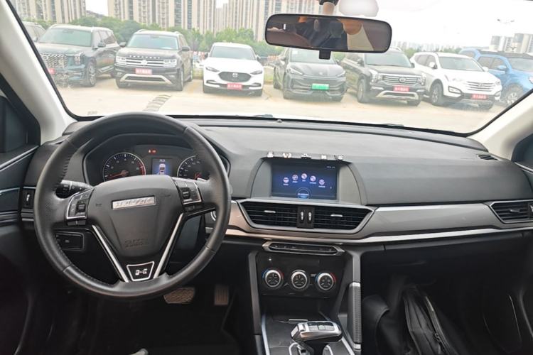 Used Haval H6 2018 Blue Label Sport Edition 1.5T Automatic Two-Wheel Drive Elite Model Center Console