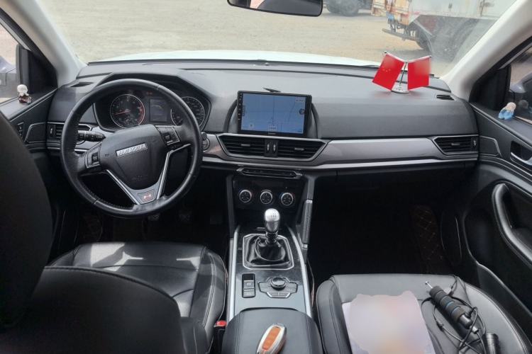 Used Haval H6 2018 Red-Label Sport Version 1.5T Manual Two-Wheel Drive Elite Model Center Console