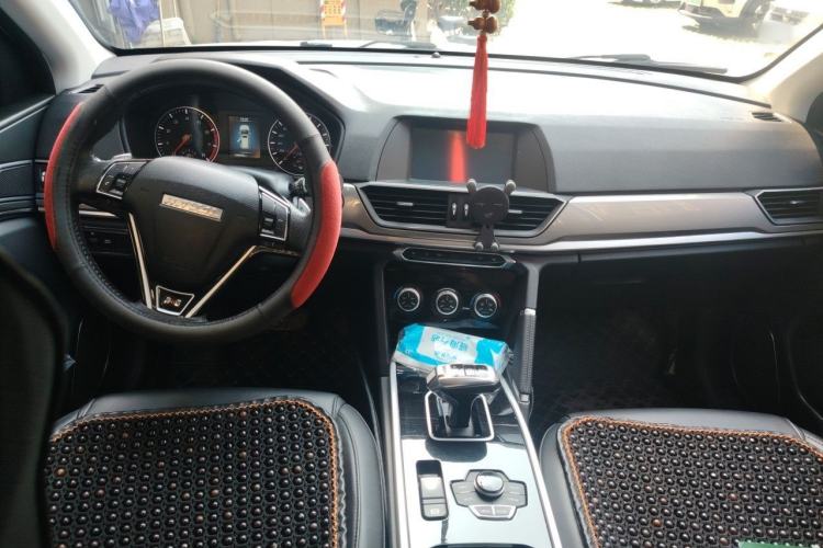 Used Haval H6 2018 Red-Label Sport Edition 1.5T Automatic Two-Wheel Drive Prestige Model Center Console
