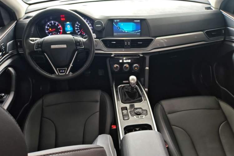 Used Haval H6 2018 Blue Label Sport Edition 1.5T Manual Two-Wheel Drive Elite Model Center Console