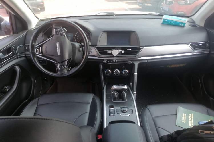 Used Haval H6 2018 Red-Label Sport Edition 1.5T Automatic Two-Wheel Drive Elite Model Center Console