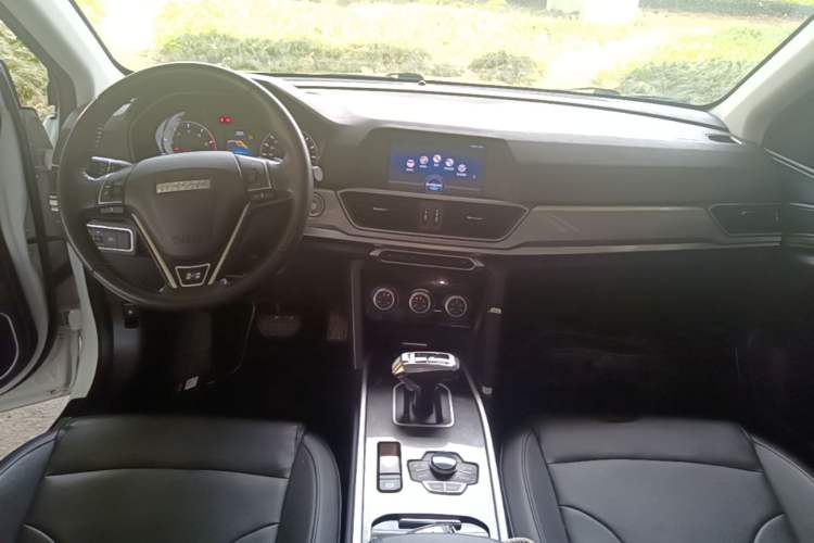 Used Haval H6 2018 Sport Edition 1.5T Automatic Two-Wheel Drive Elite Model China V Standard Center Console