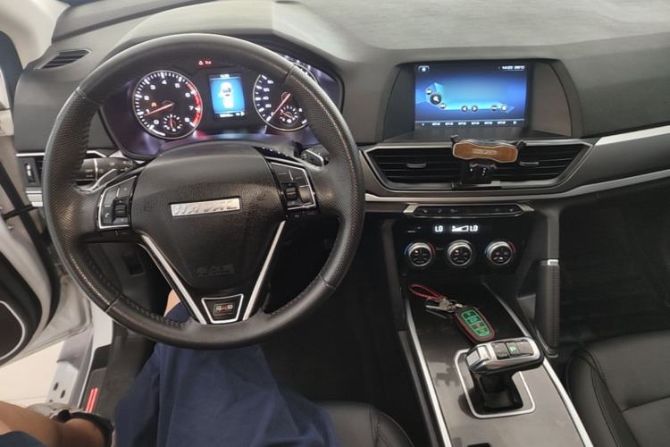Used Haval H6 2018 Red-Label Sport Edition 1.5T Automatic Two-Wheel Drive Prestige Model Center Console