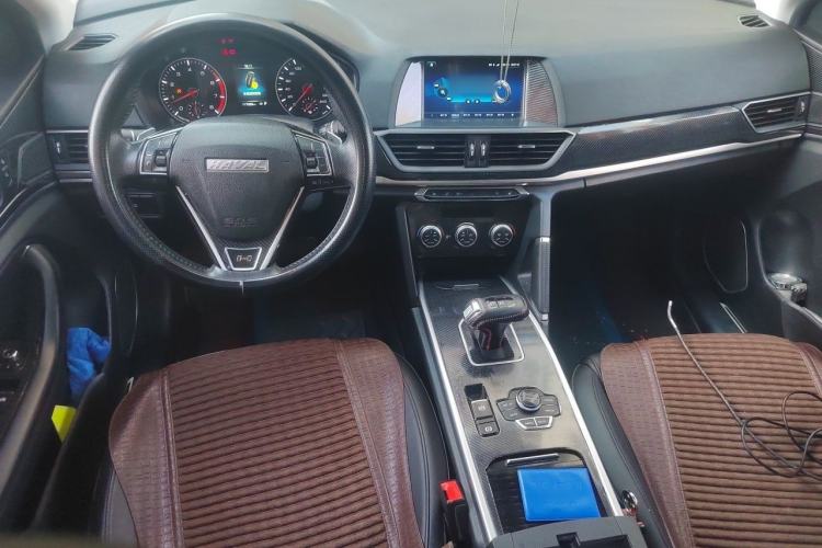 Used Haval H6 2018 Red-Label Sport Edition 1.5T Automatic Two-Wheel Drive Elite Model Center Console