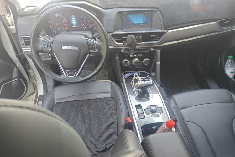 Used Haval H6 2018 Red-Label Sport Edition 1.5T Automatic Two-Wheel Drive Elite Model Center Console