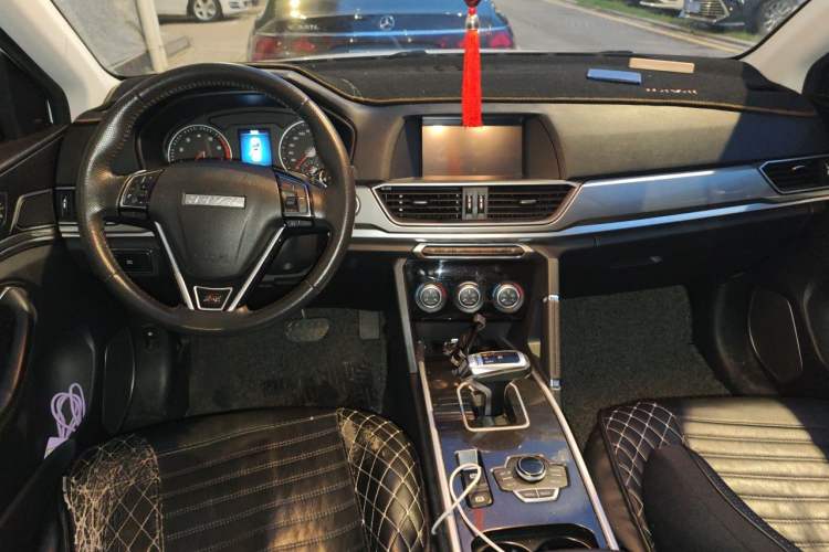 Used Haval H6 2018 Red-Label Sport Edition 1.5T Automatic Two-Wheel Drive Elite Model Center Console