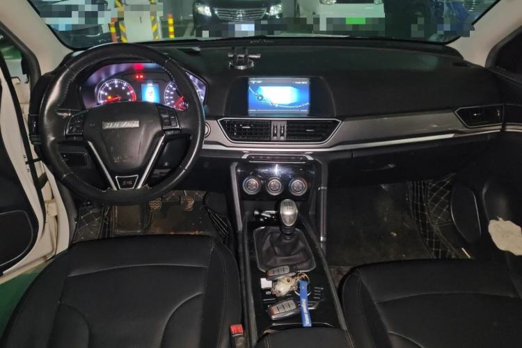 Used Haval H6 2018 Red-Label Sport Version 1.5T Manual Two-Wheel Drive Elite Model Center Console