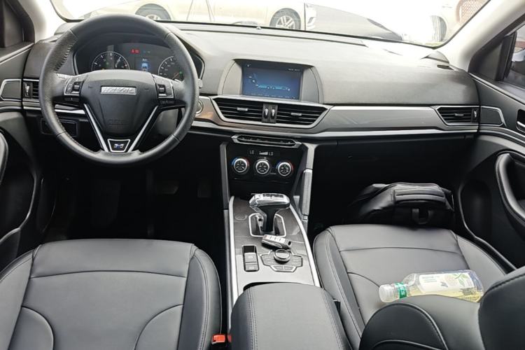 Used Haval H6 2018 Blue Label Sport Edition 1.5T Automatic Two-Wheel Drive Elite Model Center Console