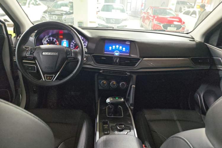 Used Haval H6 2018 Sport Edition 1.5T Automatic Two-Wheel Drive Elite Model China V Standard Center Console