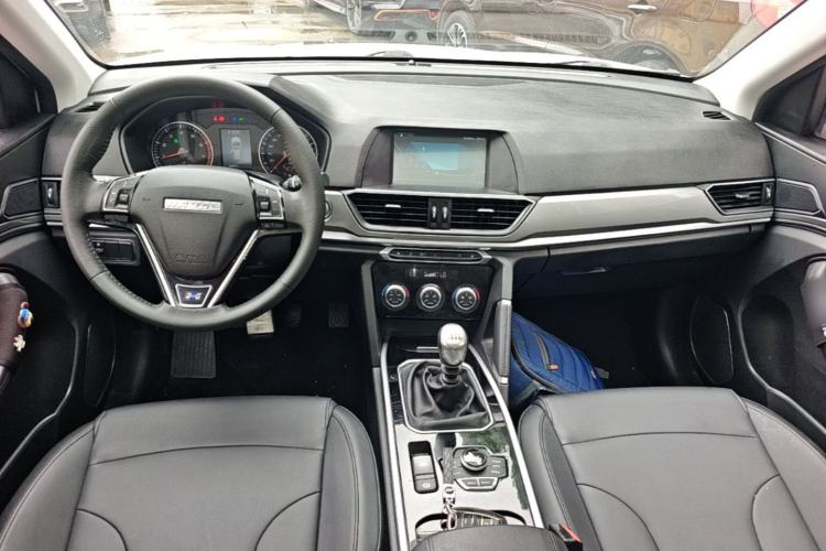 Used Haval H6 2018 Blue Label Sport Edition 1.5T Manual Two-Wheel Drive Elite Model Center Console
