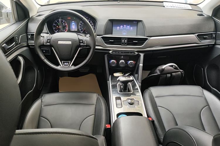 Used Haval H6 2018 Sport Edition 1.5T Automatic Two-Wheel Drive Elite Model China V Standard Center Console