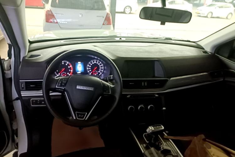 Used Haval H6 2018 Blue Label Sport Edition 1.5T Automatic Two-Wheel Drive Elite Model Center Console