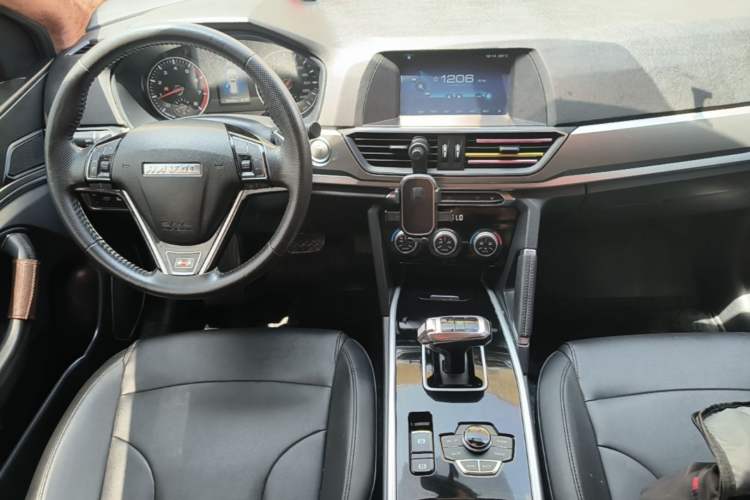 Used Haval H6 2018 Red-Label Sport Edition 1.5T Automatic Two-Wheel Drive Elite Model Center Console