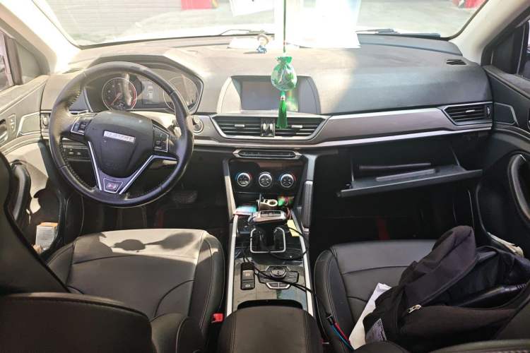 Used Haval H6 2018 Red-Label Sport Edition 1.5T Automatic Two-Wheel Drive Elite Model Center Console