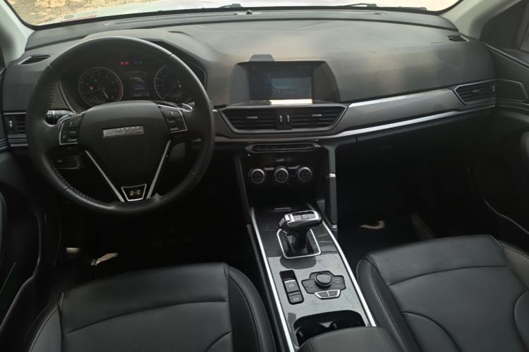 Used Haval H6 2018 Sport Edition 1.5T Automatic Two-Wheel Drive Elite Model China V Standard Center Console