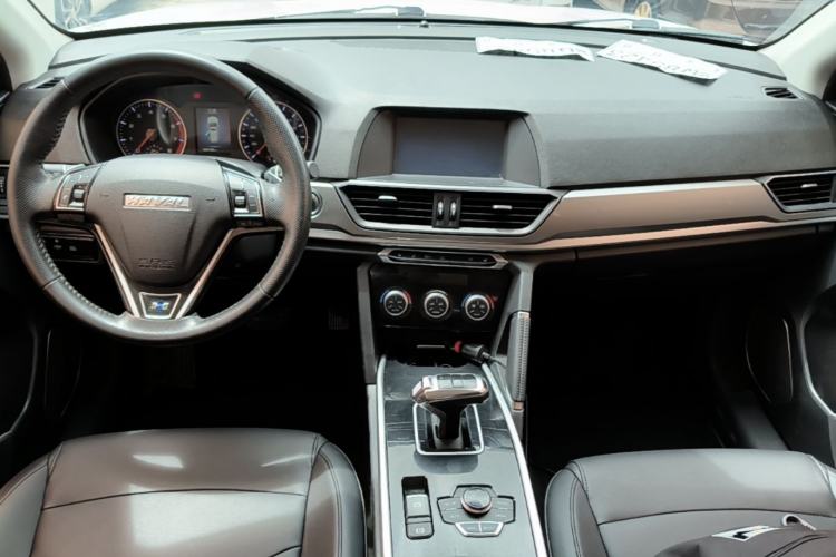 Used Haval H6 2018 Blue Label Sport Edition 1.5T Automatic Two-Wheel Drive Elite Model Center Console