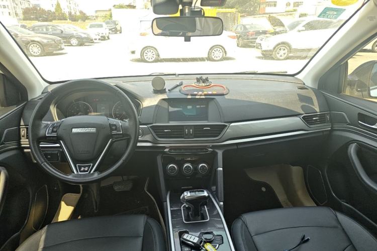 Used Haval H6 2018 Red-Label Sport Edition 1.5T Automatic Two-Wheel Drive Prestige Model Center Console
