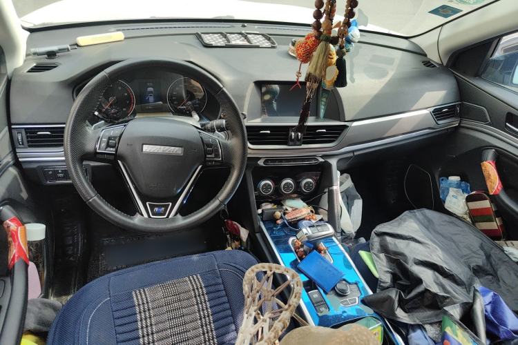 Used Haval H6 2018 Blue Label Sport Edition 1.5T Automatic Two-Wheel Drive Elite Model Center Console