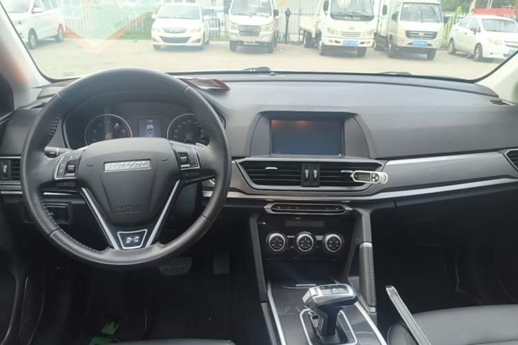 Used Haval H6 2018 Blue Label Sport Edition 1.5T Automatic Two-Wheel Drive Elite Model Center Console