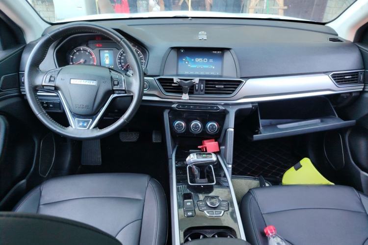 Used Haval H6 2018 Blue Label Sport Edition 1.5T Automatic Two-Wheel Drive Elite Model Center Console